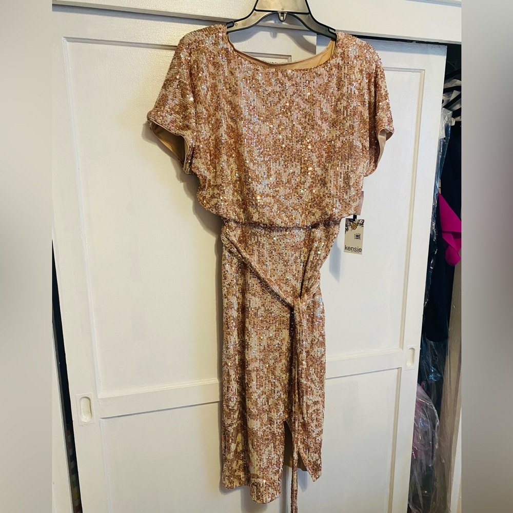 Kensie short stretch sequin dress. Rose gold